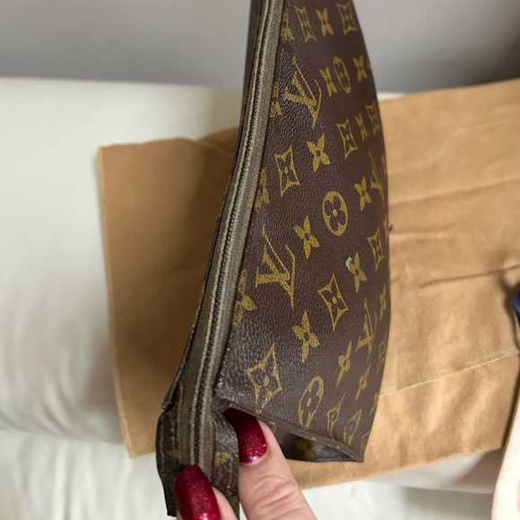 🦄 Louis Vuitton Poche Toilette NEW SAKS 5th AVENUE ERA - Picture 4 of 13